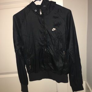 Black nike windbreaker